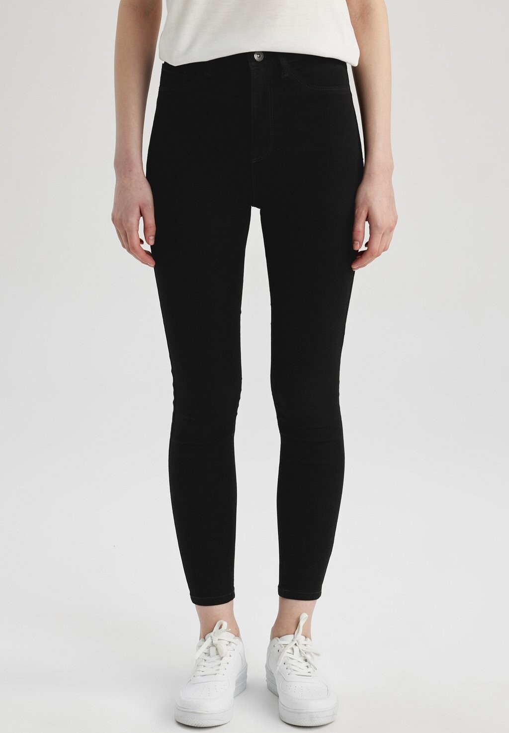 

Джинсы Skinny Fit DeFacto, черный