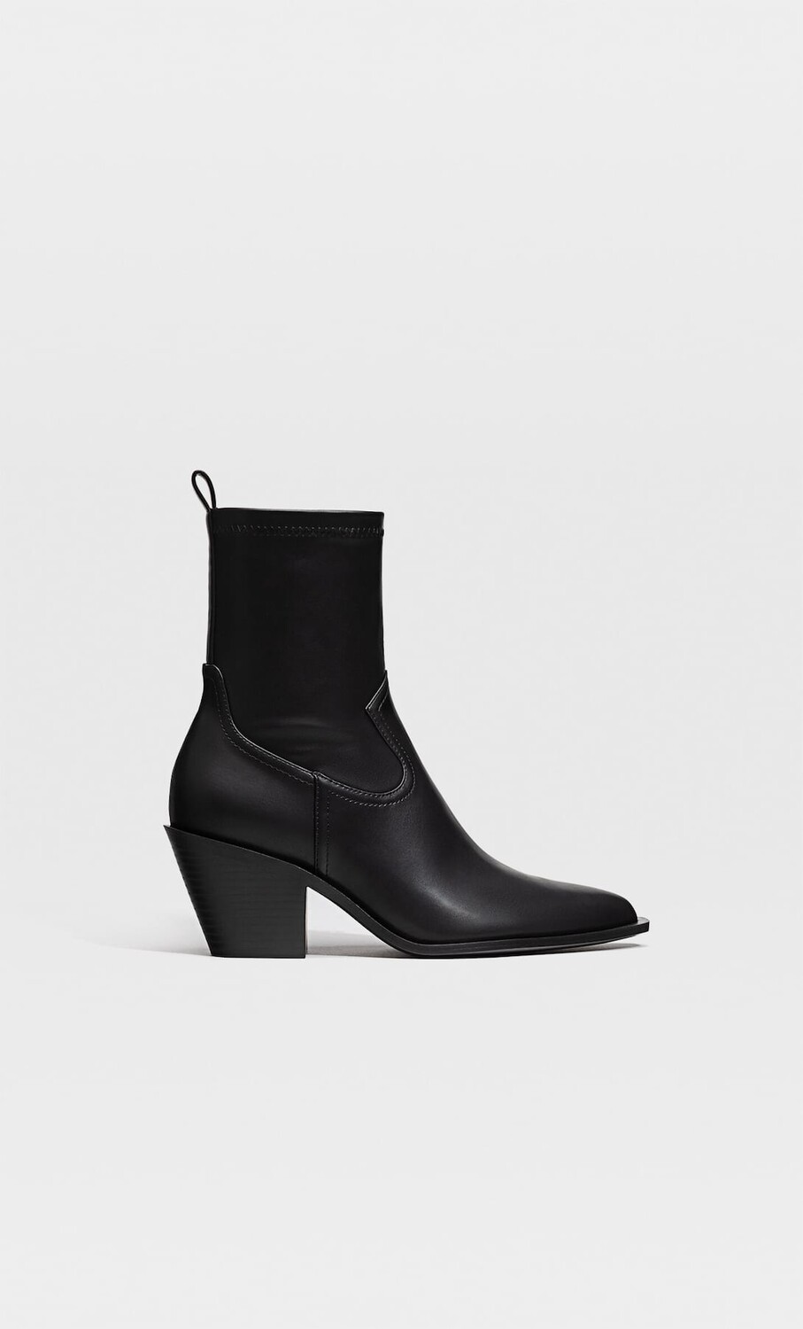 

Ковбойские ботинки на каблуке Stradivarius, черный