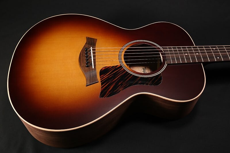 

Топ Taylor AD12e Sunburst - 005 AD12e-SB