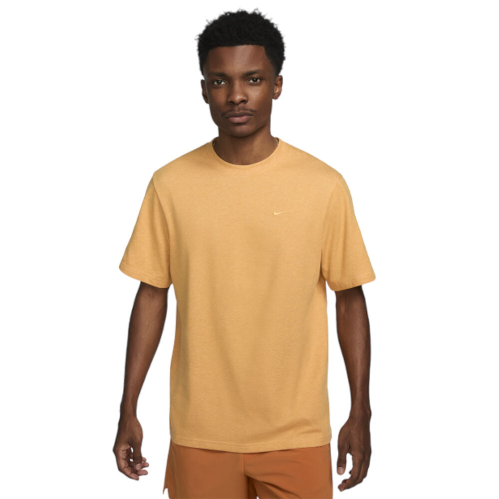 

Футболка Nike Dri-FIT Primary, оранжевый
