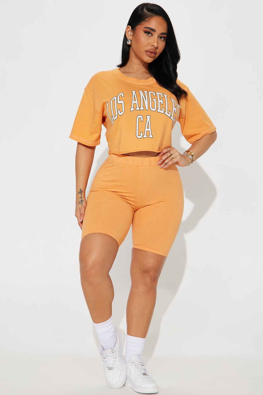 

Шорты Fashion Nova UNWLALATEE, оранжевый