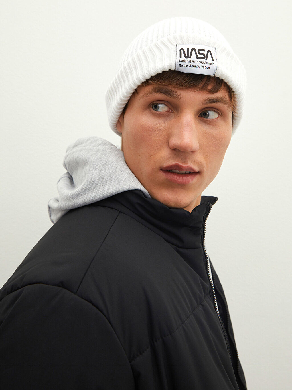 

Мужская трикотажная шапка LCW Accessories