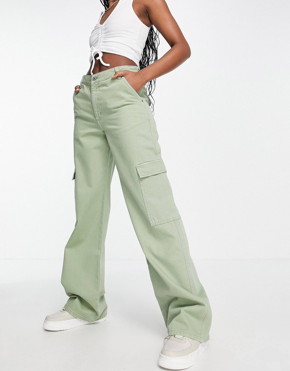 Джинсы карго цвета хаки ASOS DESIGN