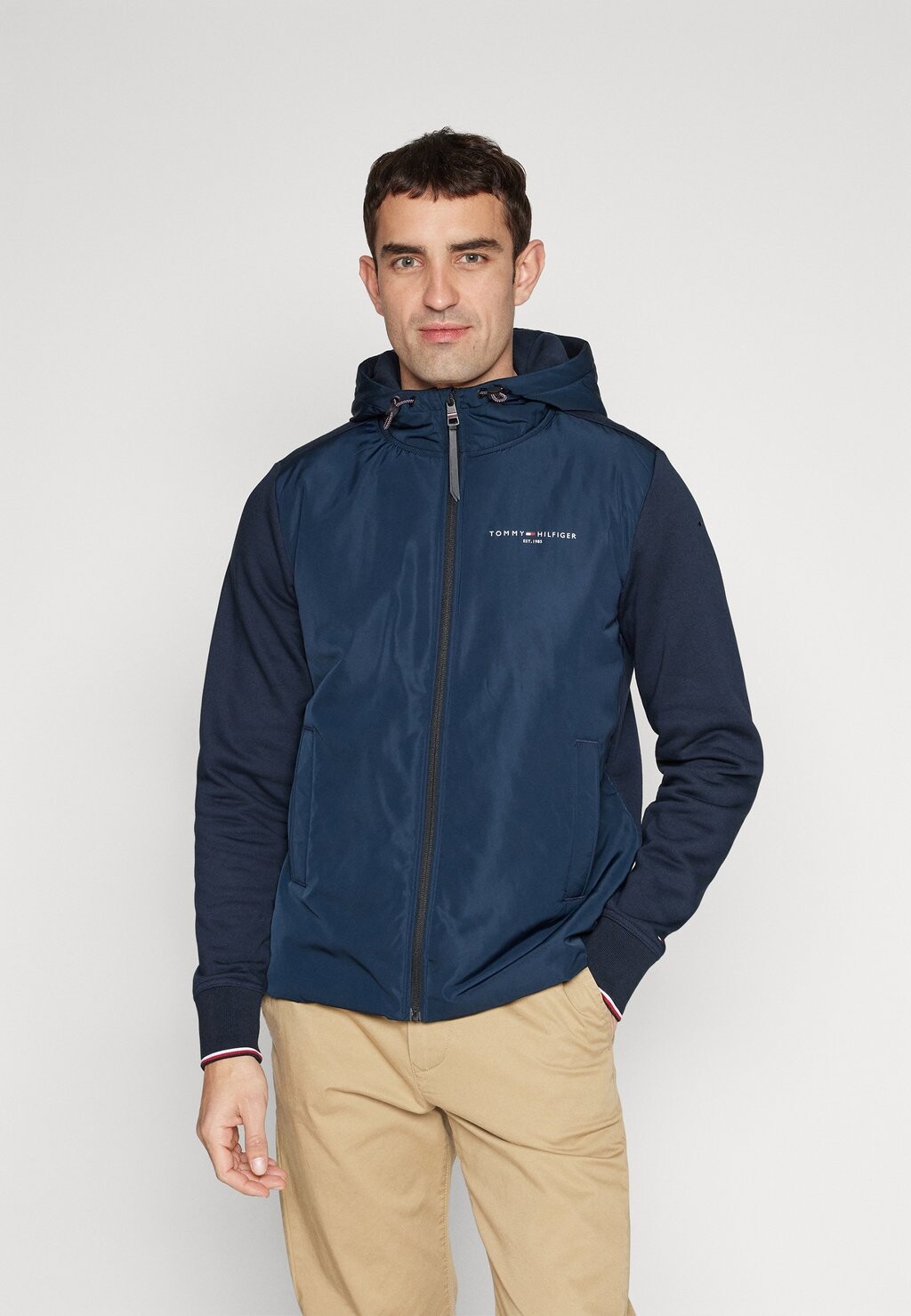 

Куртка Tommy Hilfiger MIX MEDIA HOODED ZIP THRU, цвет desert sky