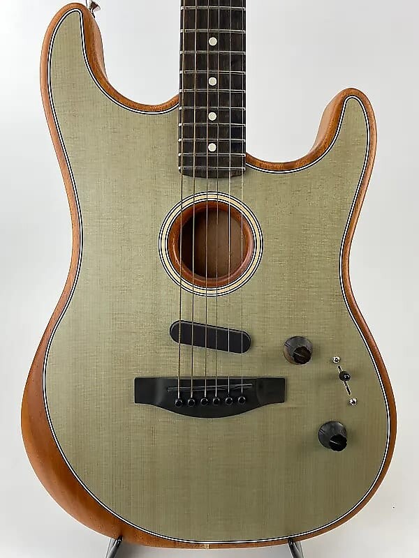 

Fender American Acoustasonic Stratacoustic 2020 в прозрачном синем цвете Sonic American Acoustasonic Stratacoustic 2020 in Transparent Sonic Blue