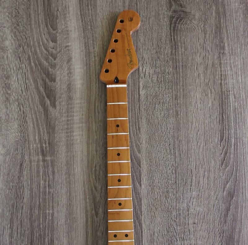 

Гриф Stratocaster Fender из жареного клена "C" Stratocaster Neck