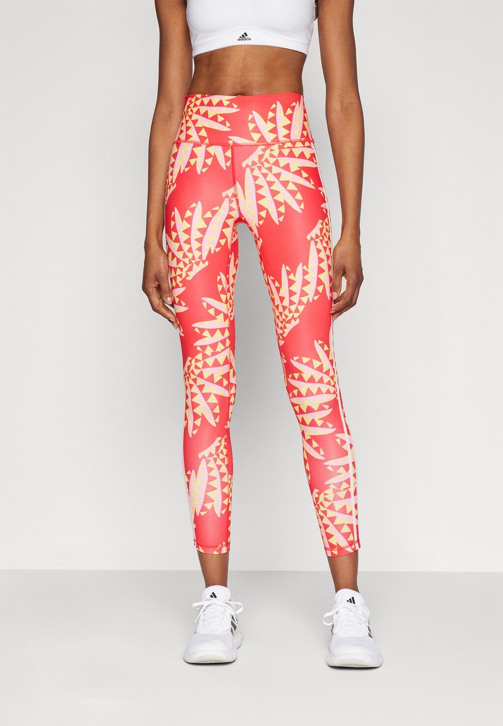 

Леггинсы FARM LEGGINGS adidas Performance, цвет tomato/spring yellow