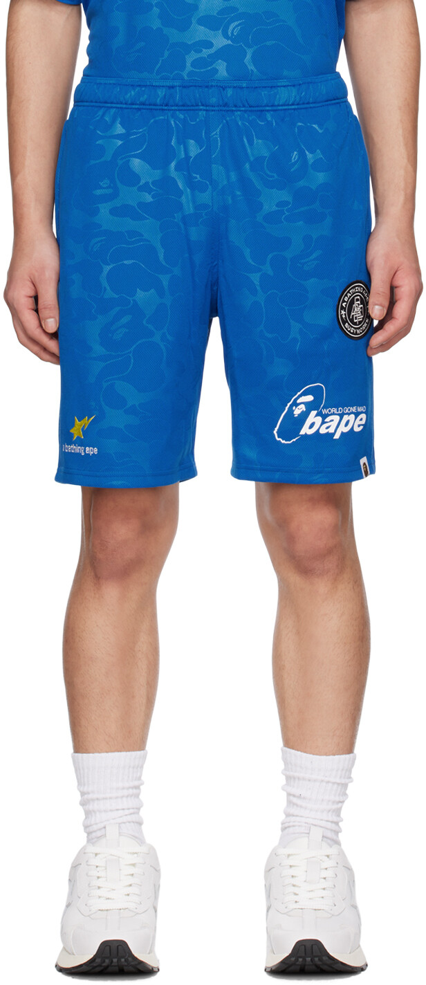 

Синие футбольные шорты BAPE
