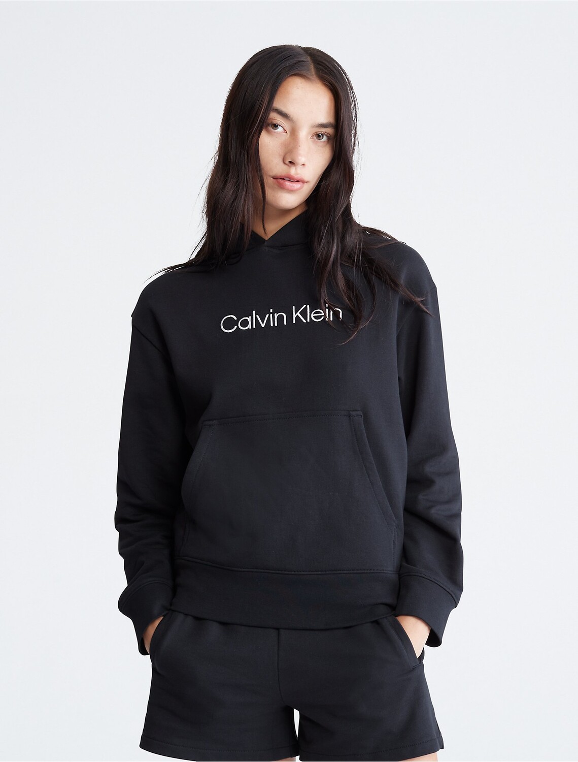 

Толстовка Calvin Klein Relaxed Fit Standard Logo, черный