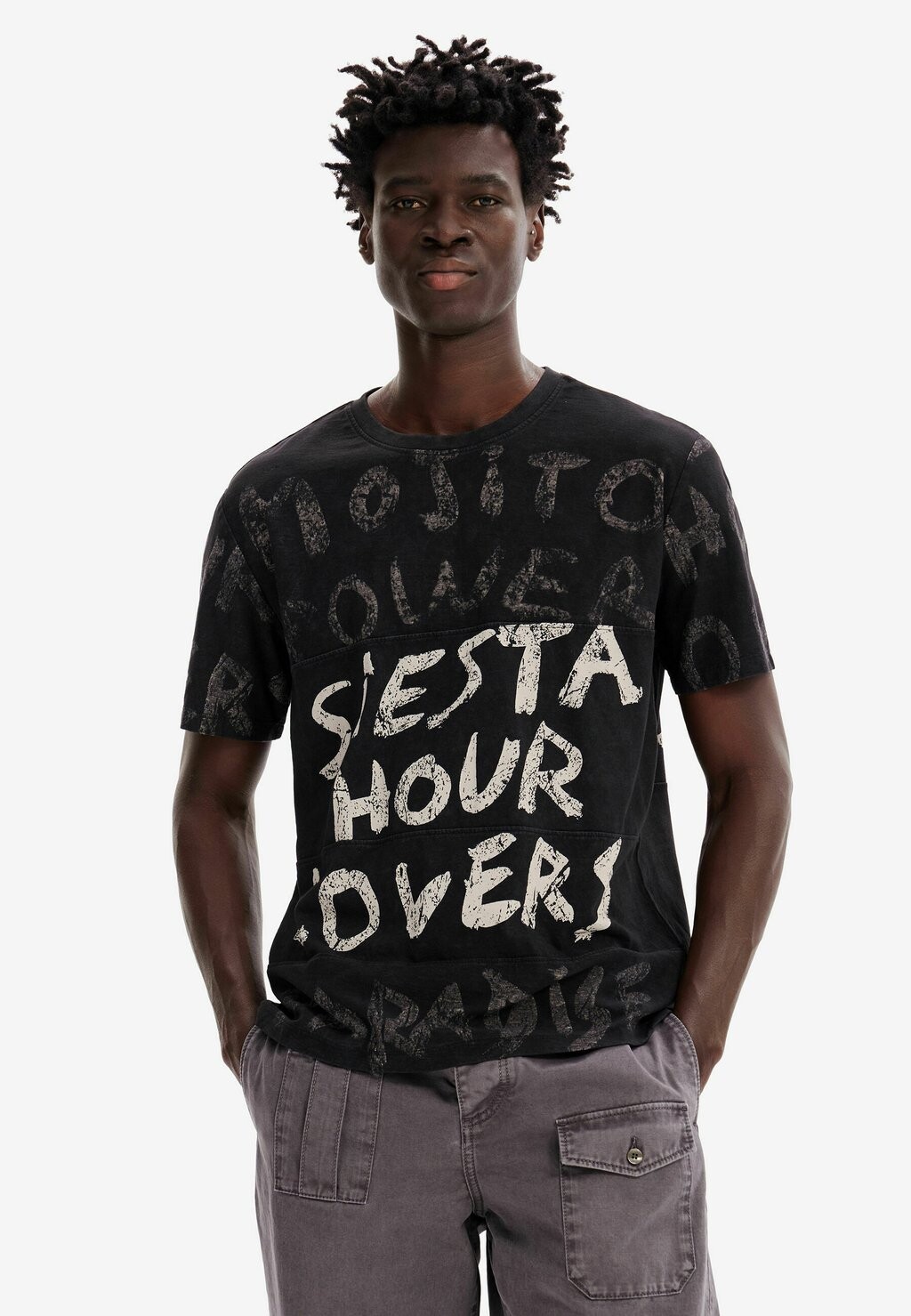 

Футболка с принтом Desigual, черный
