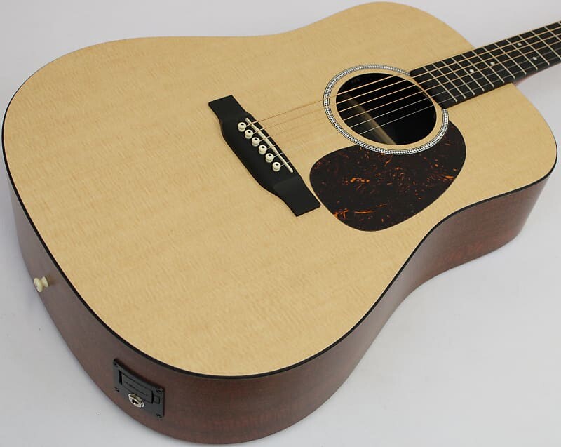 

Акустическая электрогитара Martin D-X1E HPL Sitka Spruce Dreadnought