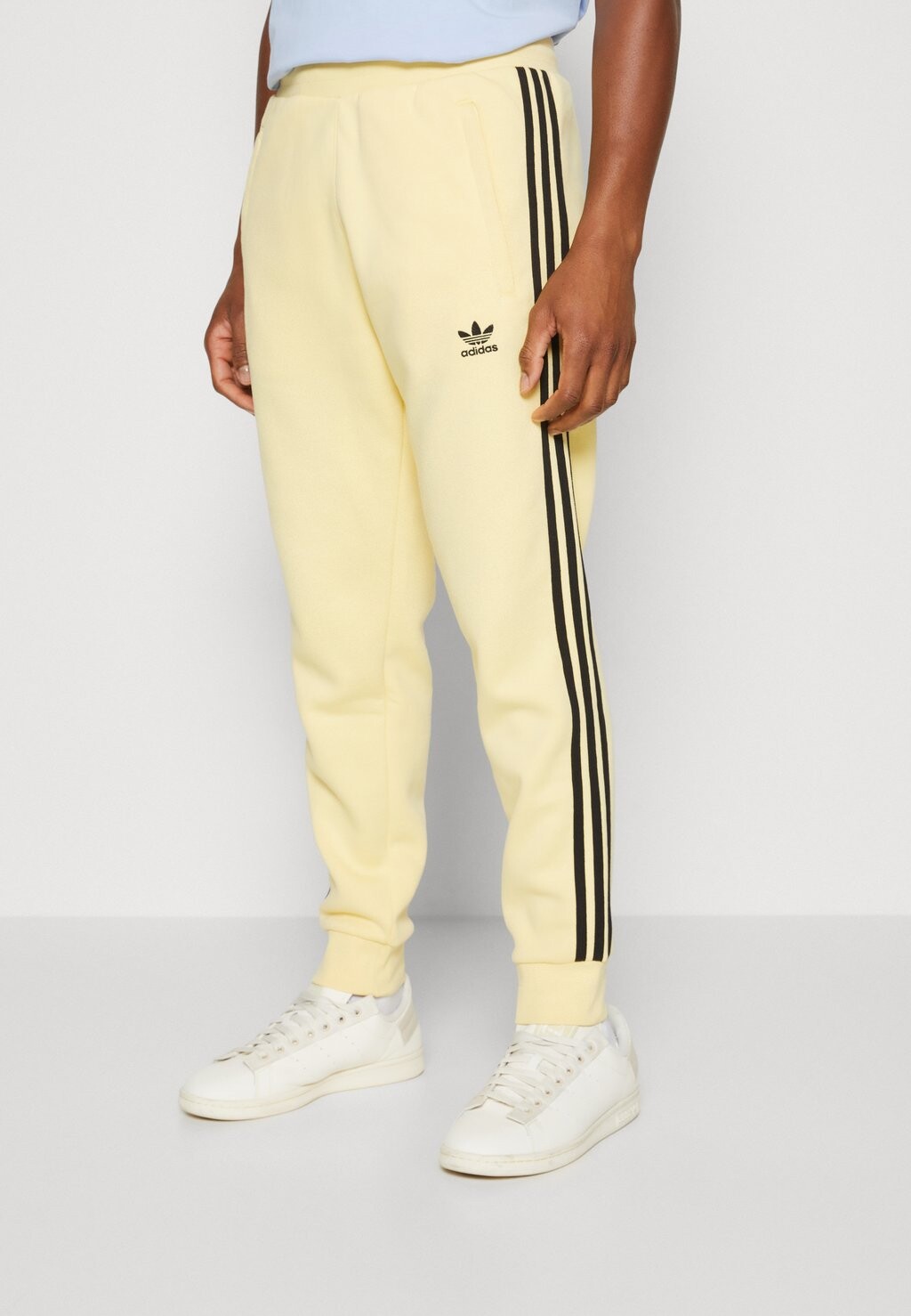 

Спортивные брюки adidas Originals