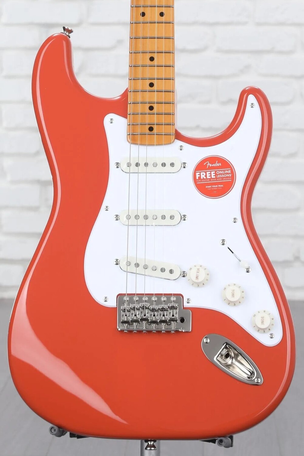 

Squier Classic Vibe Stratocaster 50-х годов — красный Fiesta