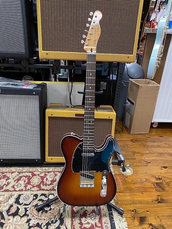 

Гитара Fender Jason Isbell Signature Custom, коричневый