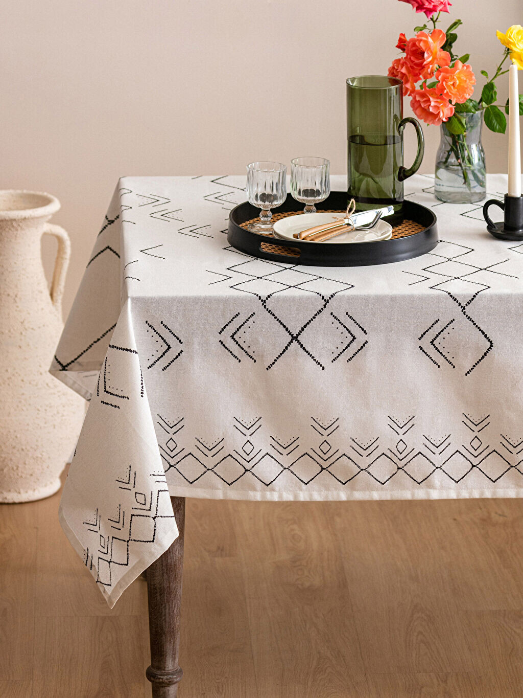 

Скатерть с принтом 150x220 см LCW Home