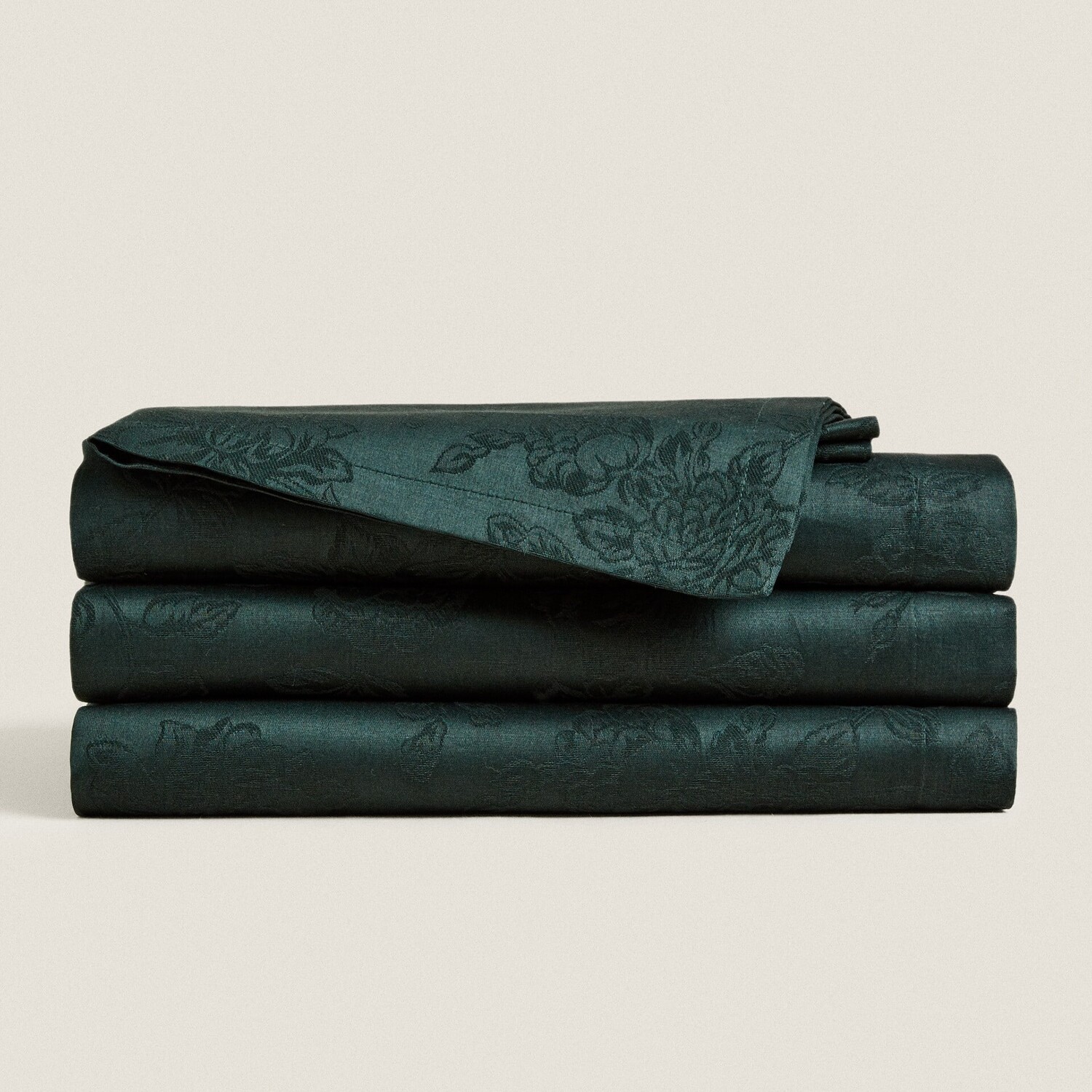 

Скатерть Zara Home Christmas Floral Jacquard, темно-зеленый