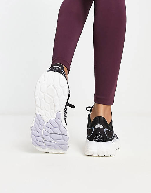 

Черно-белые кроссовки New Balance Running 1880