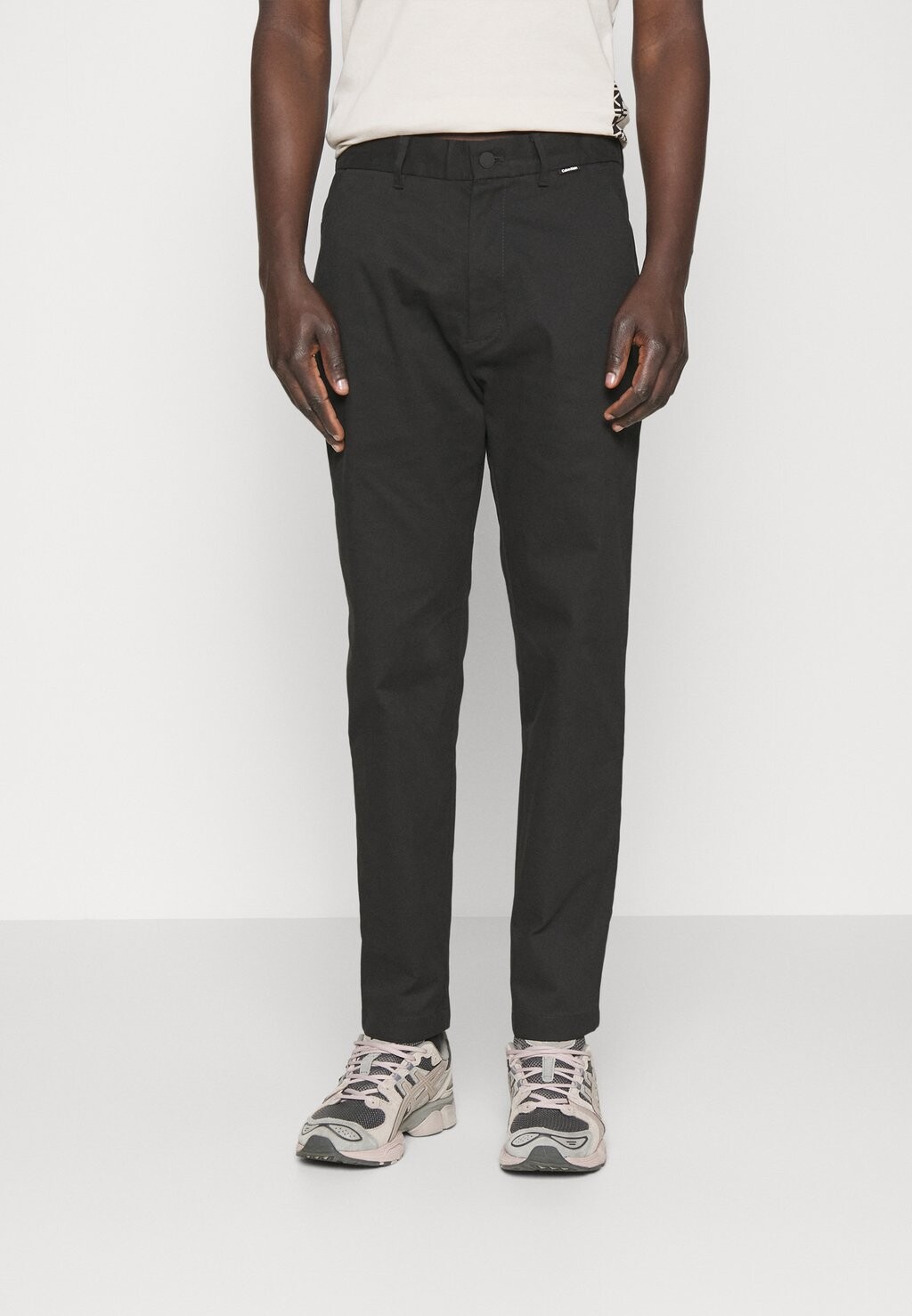 

Чиносы Modern Tapered Pant Calvin Klein, черный