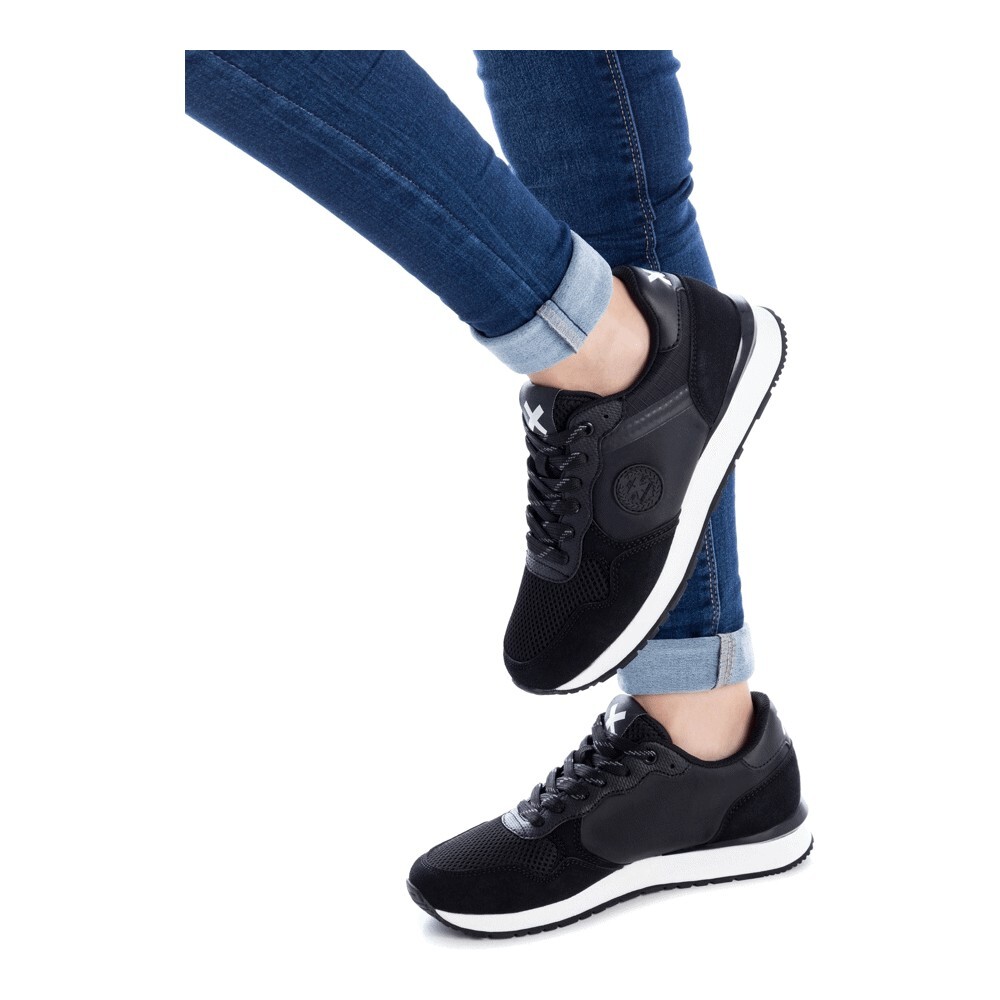 

Кроссовки Xti Zapatillas, черный