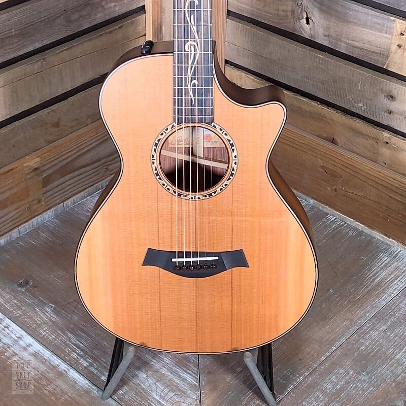 

Акустическая гитара Taylor 2023 "Catch Custom #13" Grand Concert Western Red Cedar/Honduran Rosewood Acoustic/Electric Guitar with Hardshell Case