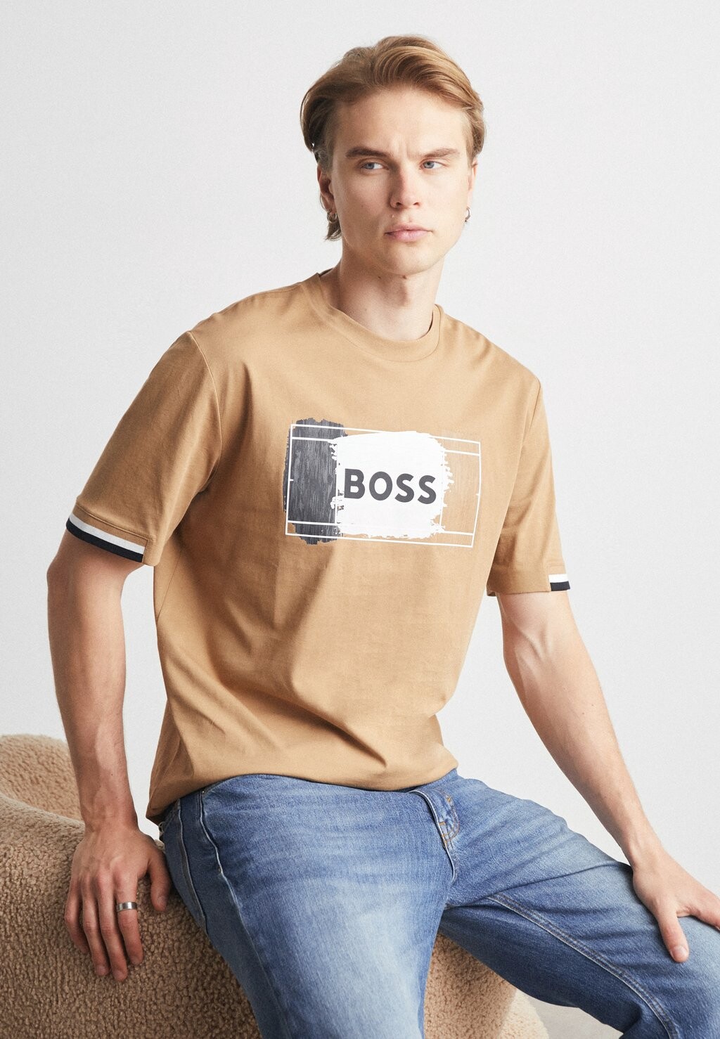 

Футболка с принтом TEE OPEN BOSS, бежевый