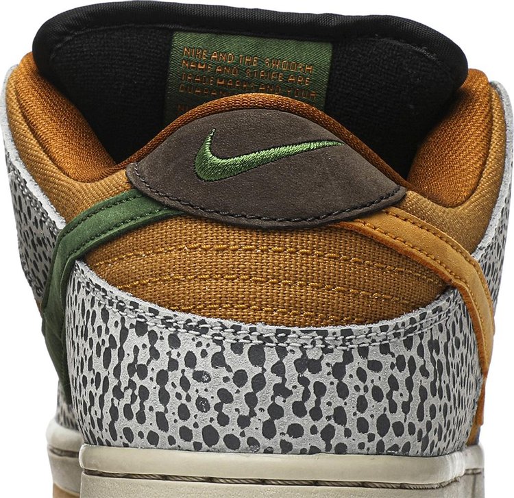 Nike sb dunk 2025 low pro safari