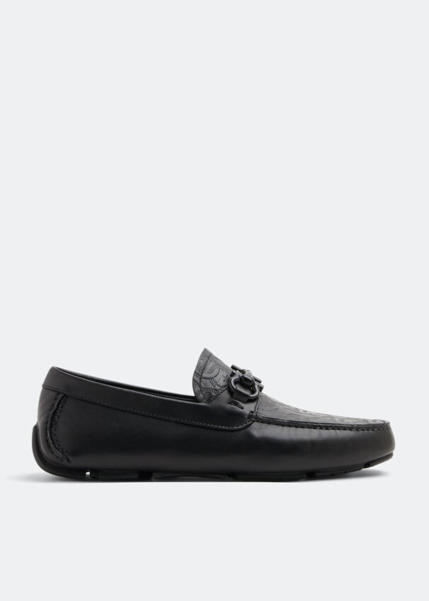 

Лоферы FERRAGAMO Gancini driving loafers, черный