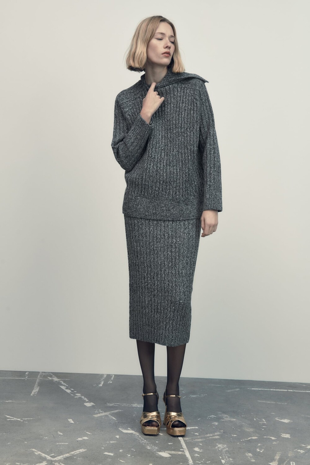 

Юбка из трикотажа ZARA, черный экру