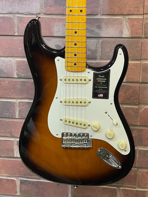 цена Fender American Vintage II 1957 Stratocaster 2022 Sunburst
