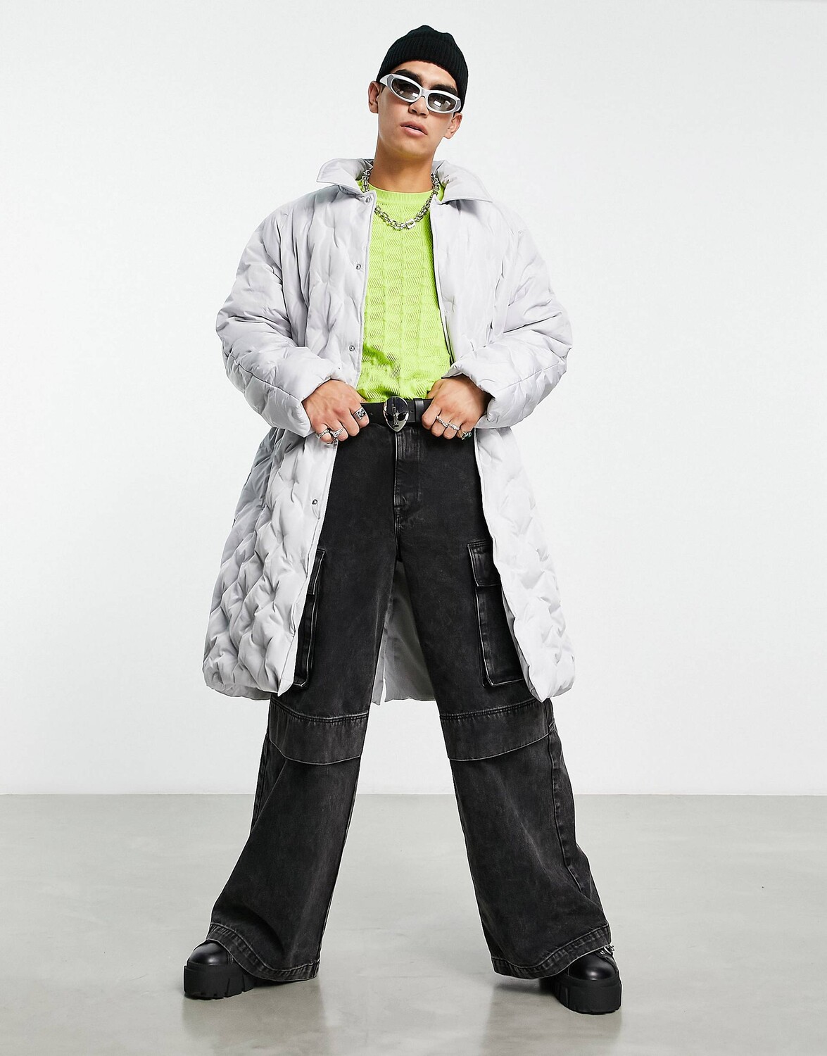 

Светло-серый пуховик оверсайз ASOS DESIGN