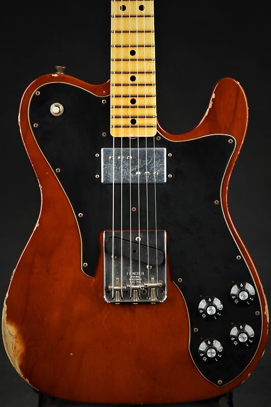 

Fender Custom Shop LTD 1972 Telecaster Custom Relic — состаренный орех Custom Shop LTD 1972 Telecaster Custom Relic – Aged Walnut