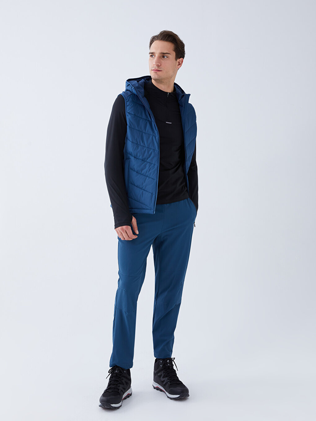 

Мужские спортивные штаны стандартного кроя LCW OUTDOOR, индиго