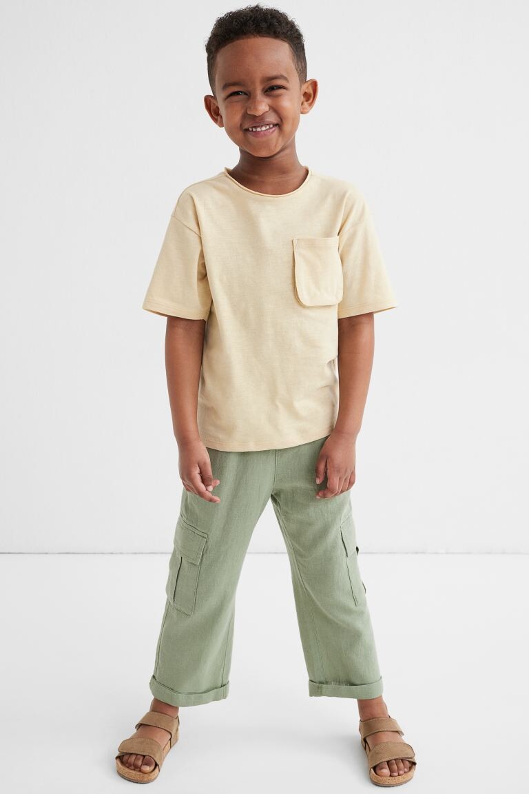 

Комплект из 2 предметов: футболка и брюки H&M