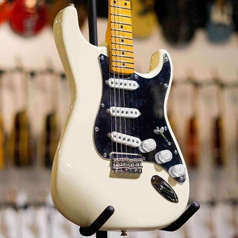 

Гитара Fender Nile Rodgers Hitmaker Stratocaster