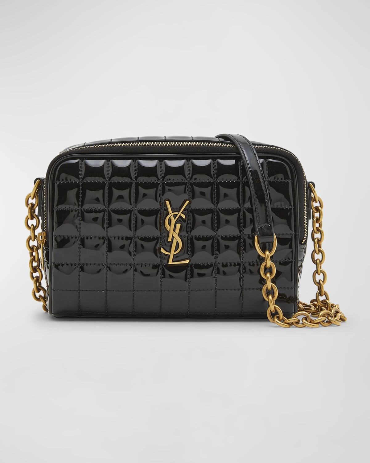

Сумка для фотокамеры Cassandre Mini YSL из стеганой лакированной кожи Saint Laurent, цвет Black
