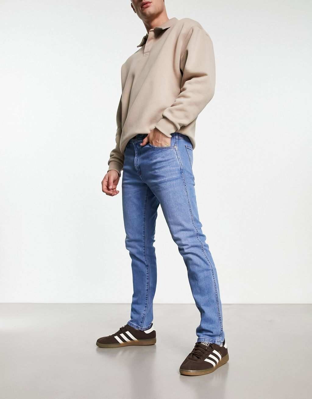 

Голубые узкие джинсы Wrangler Larston