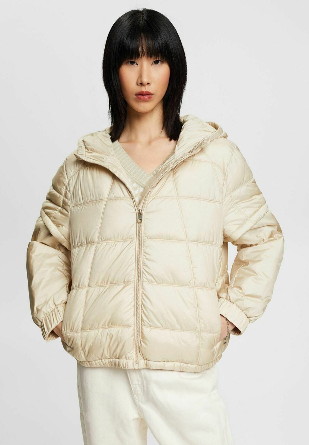 

Куртка зимняя Esprit, светло-серый