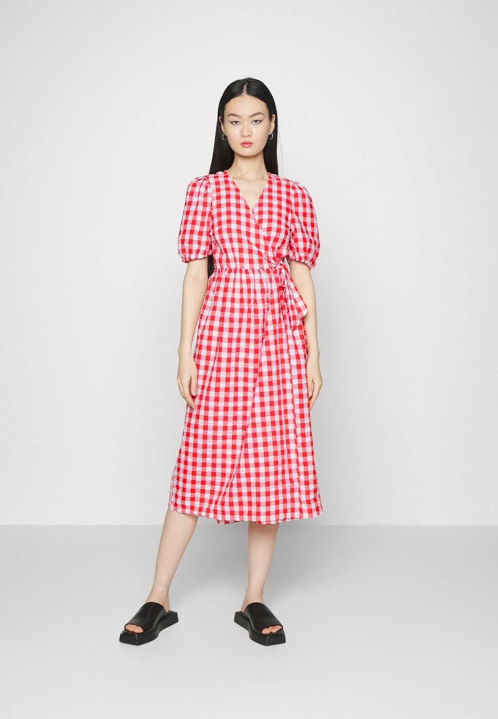 

Дневное платье Monki, мультиколор