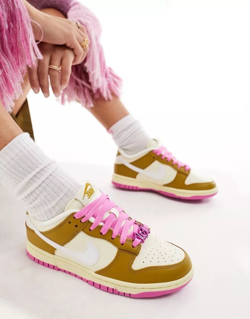 

Бело-бронзовые низкие кроссовки Nike Dunk SE