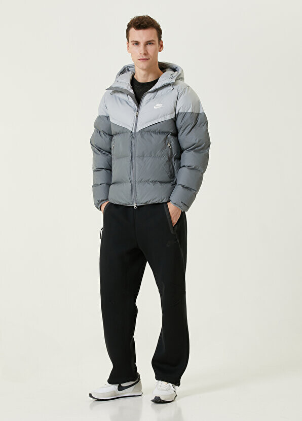 

Спортивные брюки из технического флиса Nike