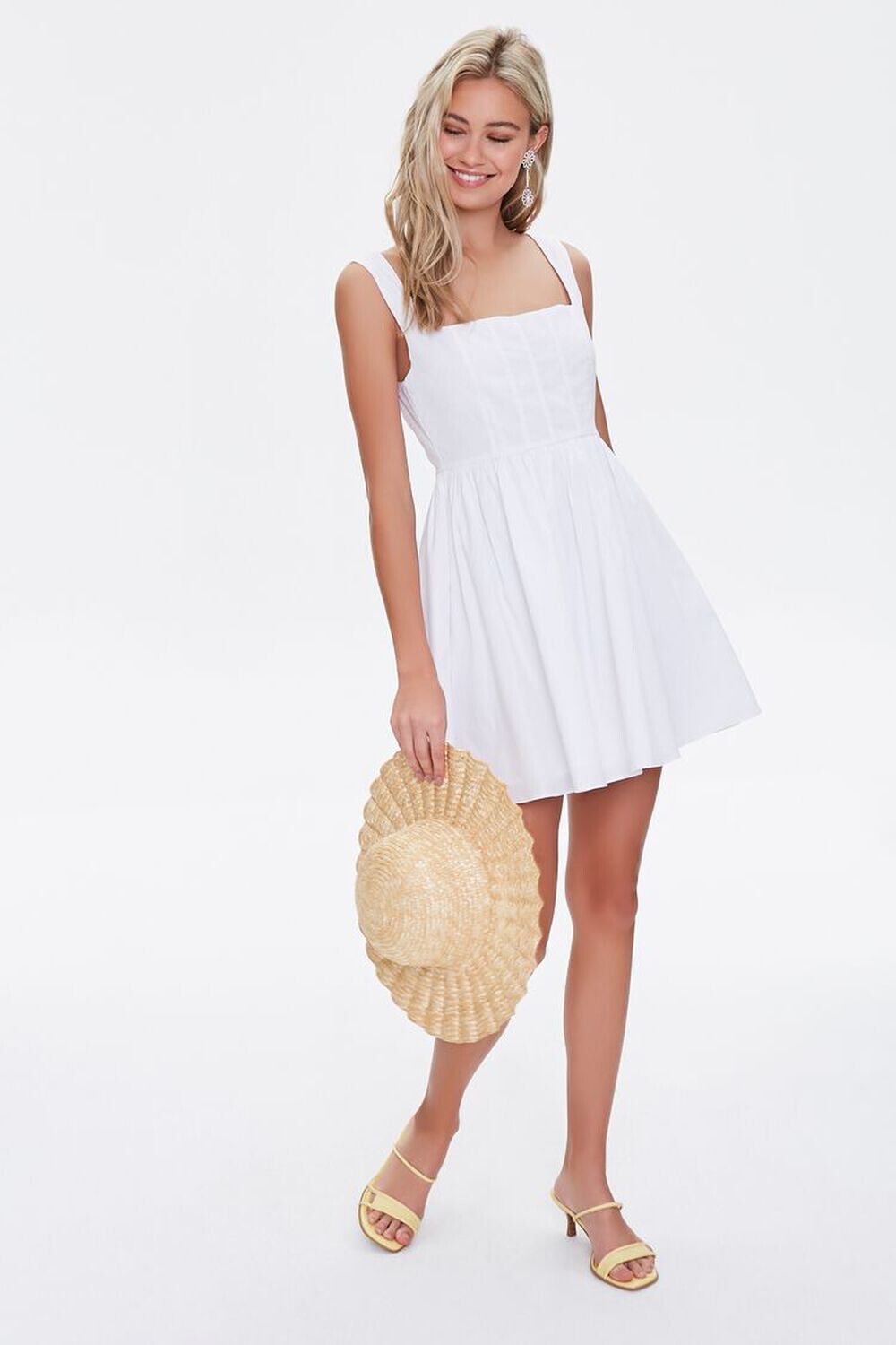 

Мини-платье с расклешенной юбкой Forever 21, белый