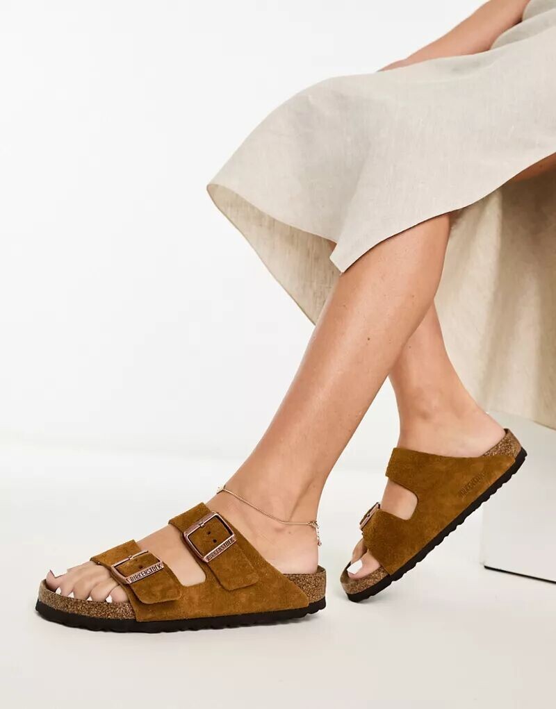 

Светло-коричневые замшевые сандалии Birkenstock Arizona