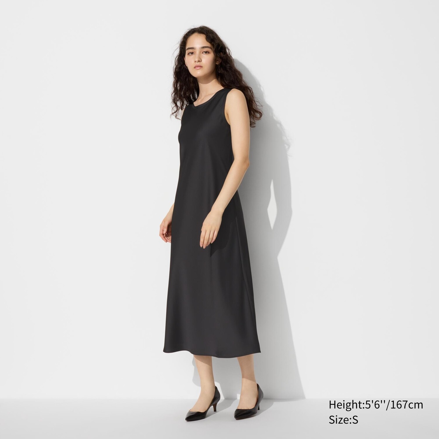 

Атласное платье без рукавов UNIQLO, черный