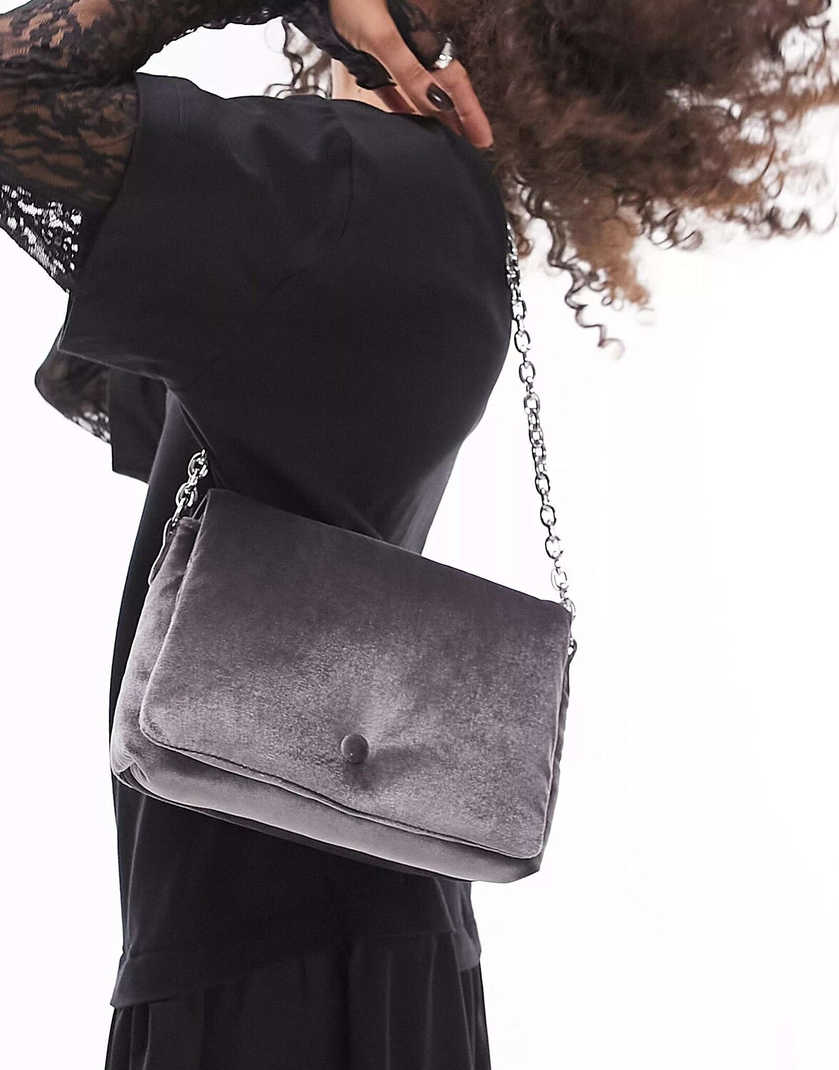 

Серая бархатная сумка на плечо Vuitton с эффектом пышности Topshop Charlotte