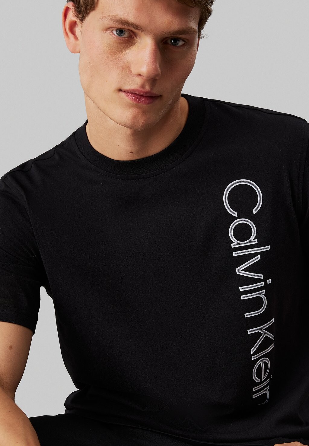 

Принт на футболке LOGO GYM Calvin Klein, черный