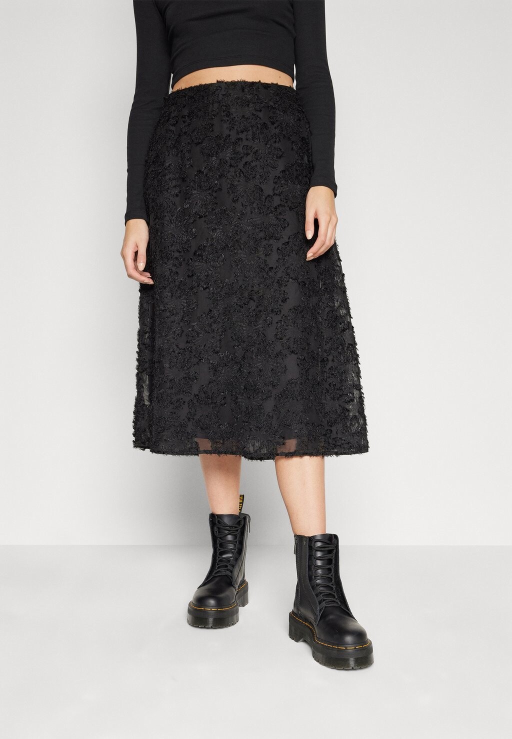 

Юбка VILA FILIPPA JACQUARD, деталь черного цвета/жаккард