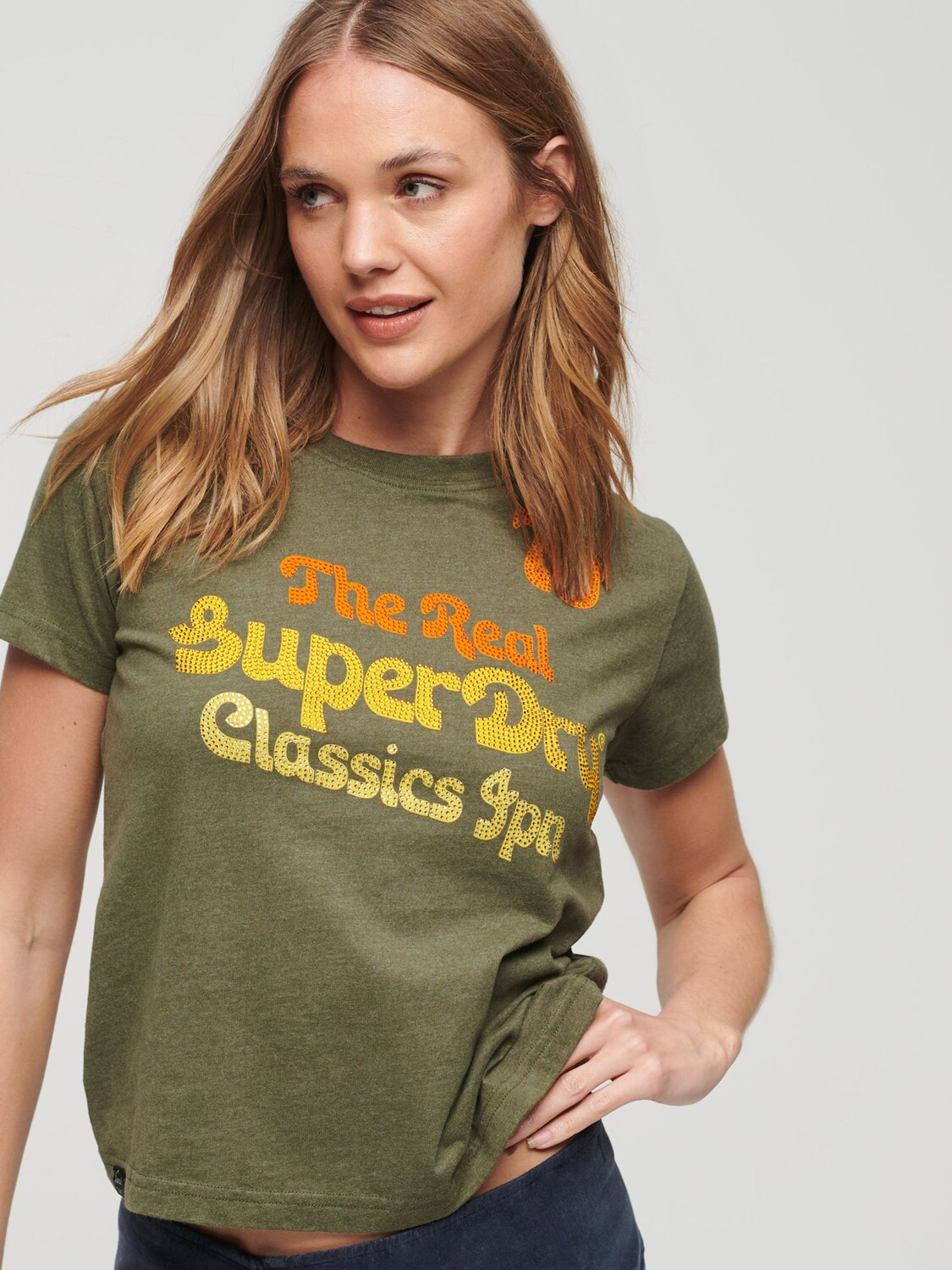 

Футболка с металлизированным логотипом 70s Script Superdry, хаки марль