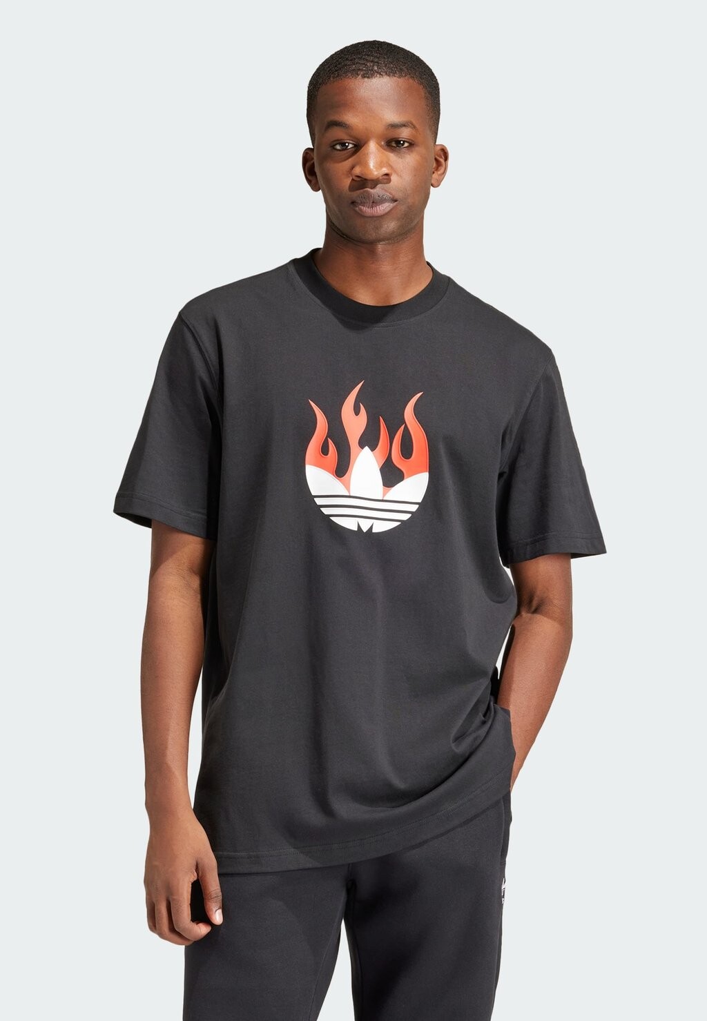 

Футболка с принтом FLAMES adidas Originals, цвет black