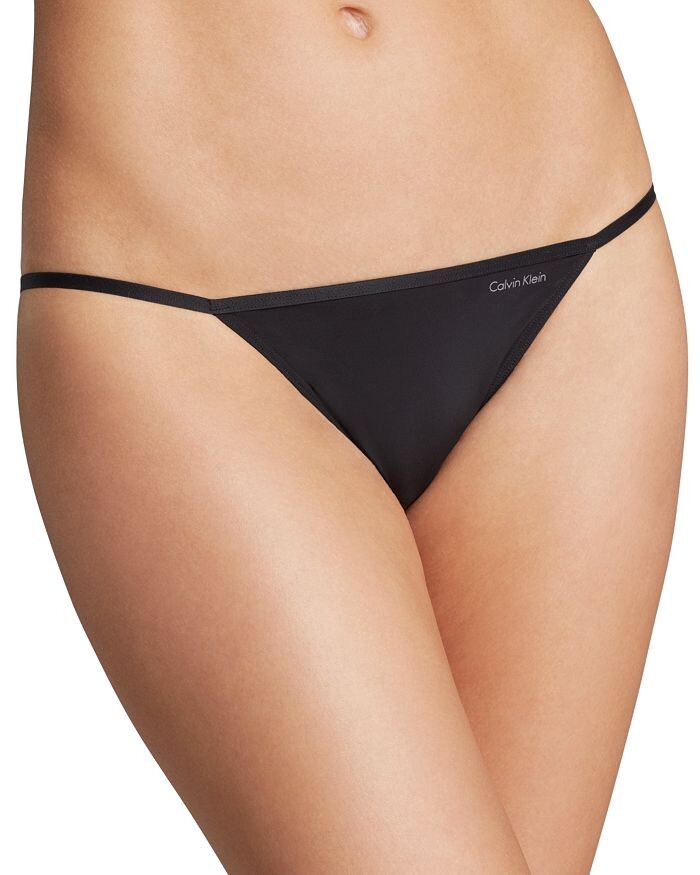 

Гладкие стринги бикини Calvin Klein