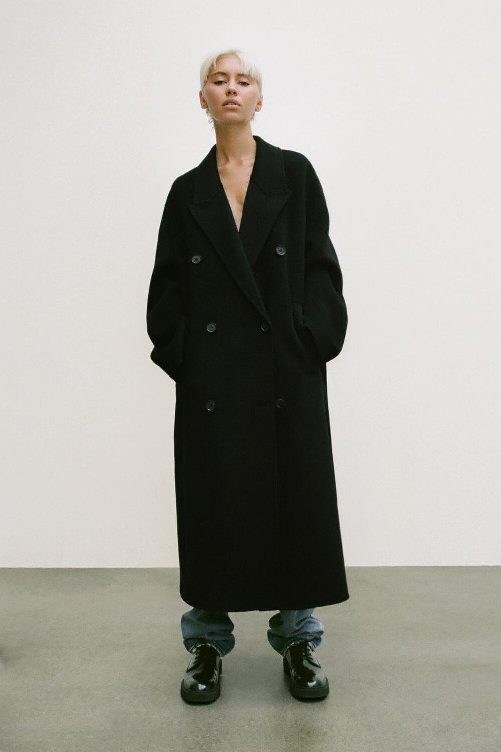 

Двубортное пальто из смесовой шерсти Zw Collection ZARA, черный